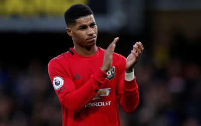 88A8娱乐热评-全电动球队大巴