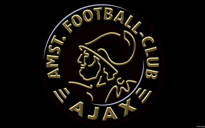 88A8娱乐精华-凯拉踩单车过人下底传中